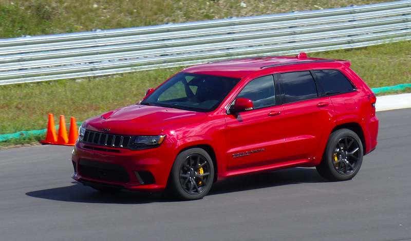 Illustration for article titled The 707 Horsepower 2018 Jeep Trackhawk Is America’s Most Practical Supercar